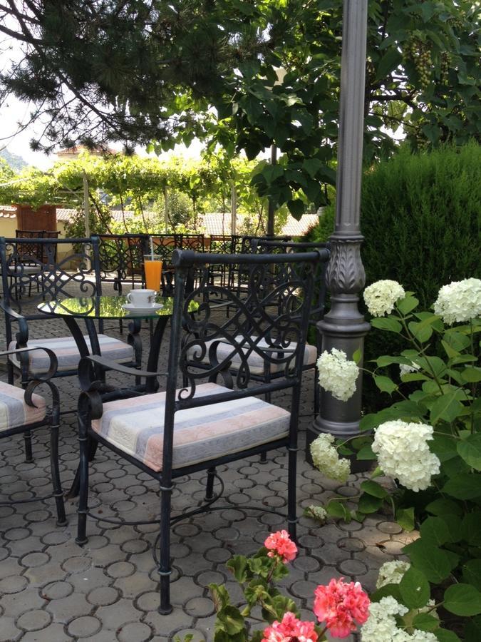 Paradise Hotel Madzharovo 외부 사진