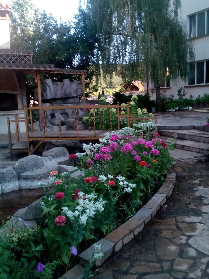 Paradise Hotel Madzharovo 외부 사진