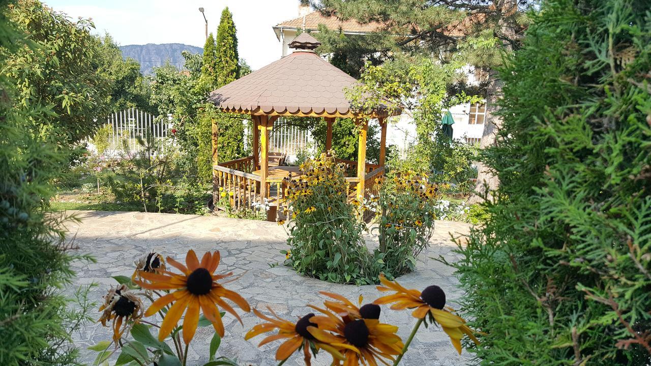 Paradise Hotel Madzharovo 외부 사진