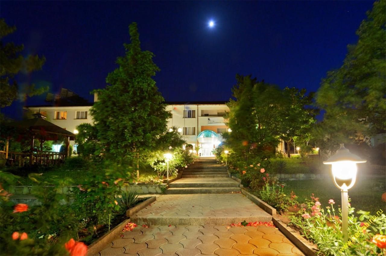 Paradise Hotel Madzharovo 외부 사진
